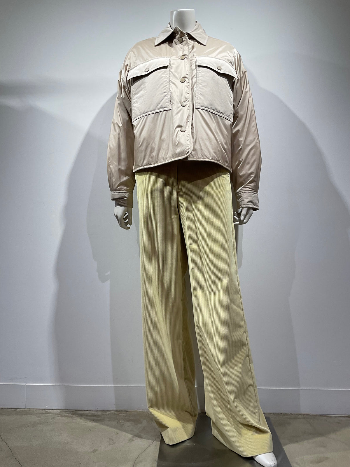 Weekend Max Mara/ウィークエンドマックスマーラ　ショート丈リバーシブルアウター