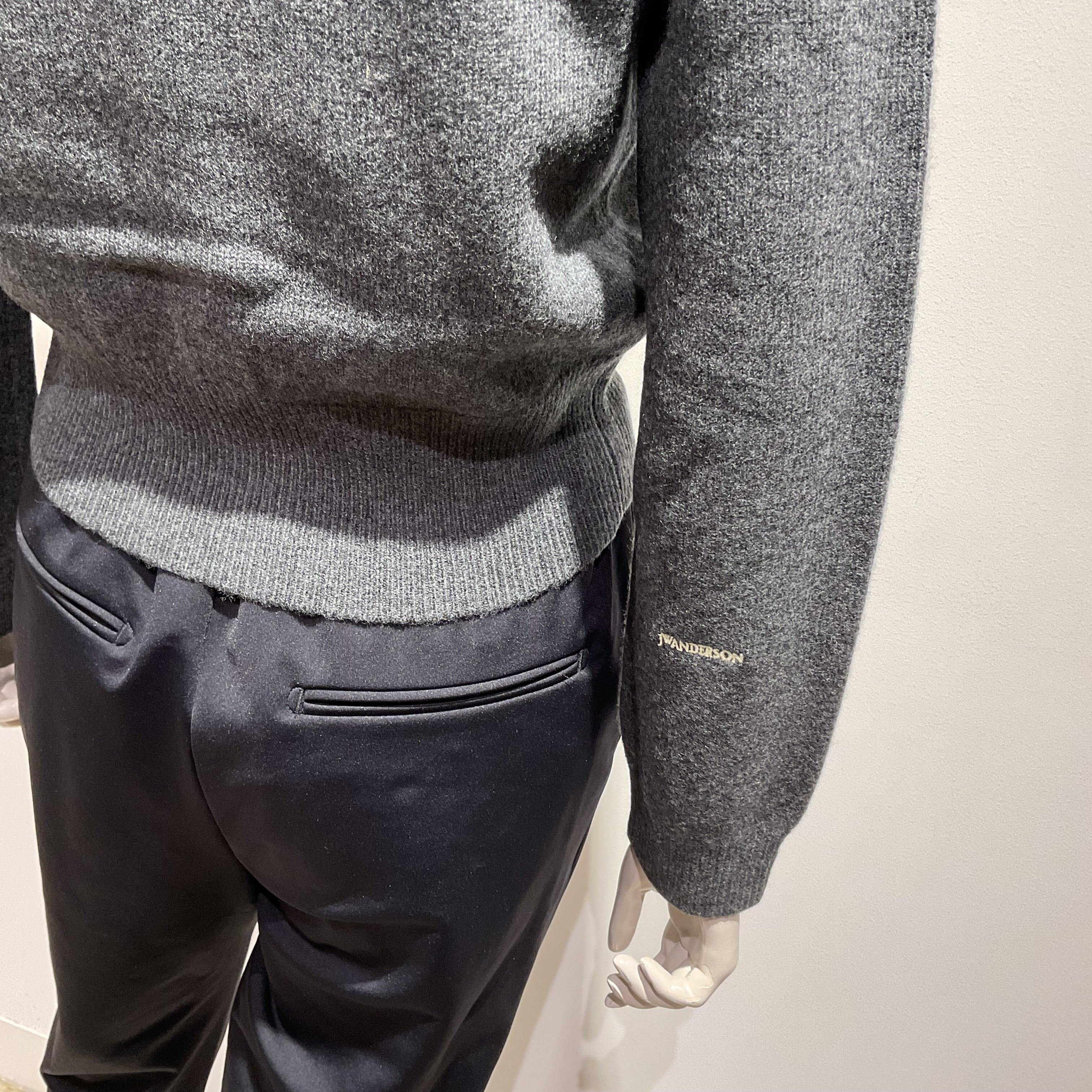 JW ANDERSON/ジェイダブリューアンダーソン ロゴ カーディガン