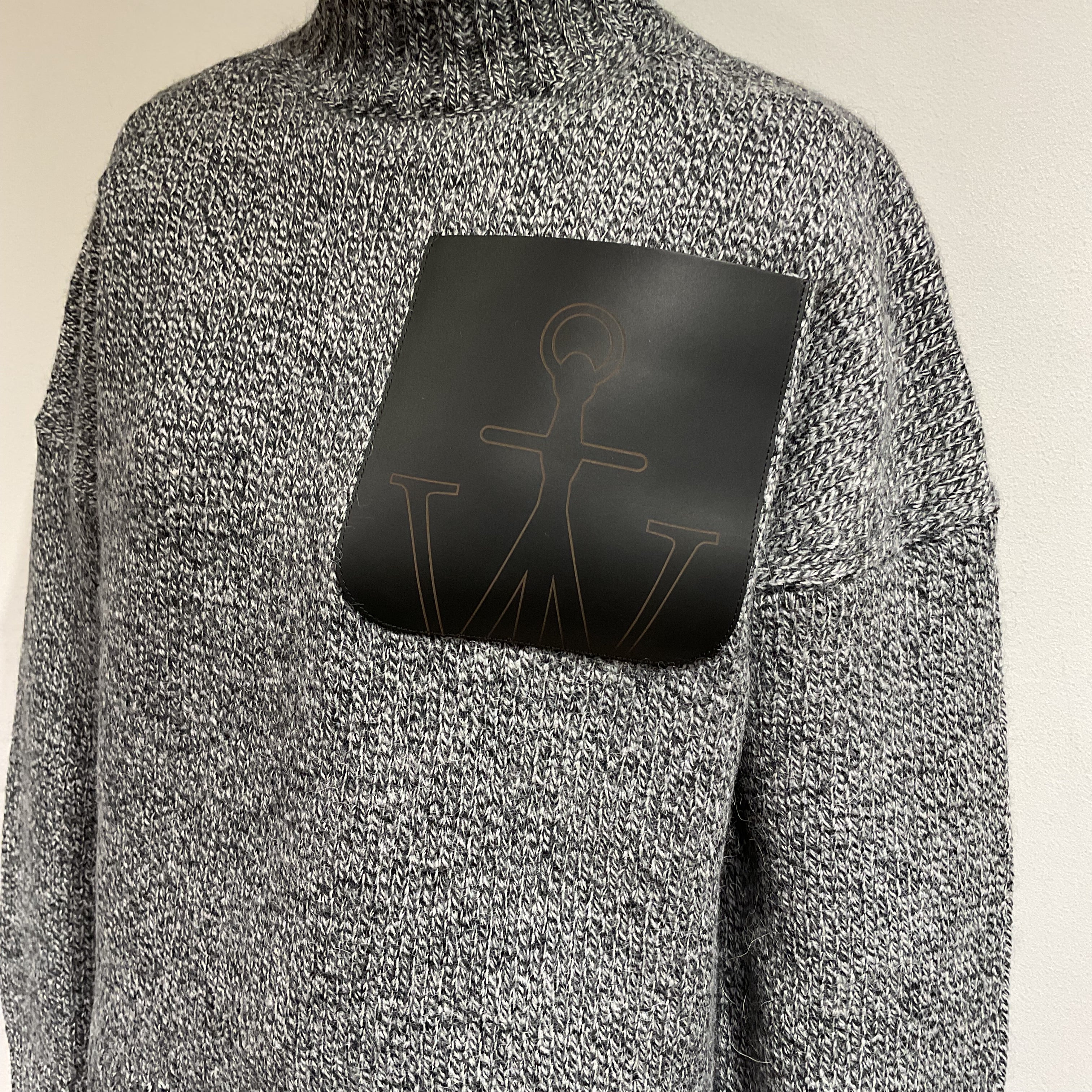 JW ANDERSON/ジェイダブリューアンダーソン ニット